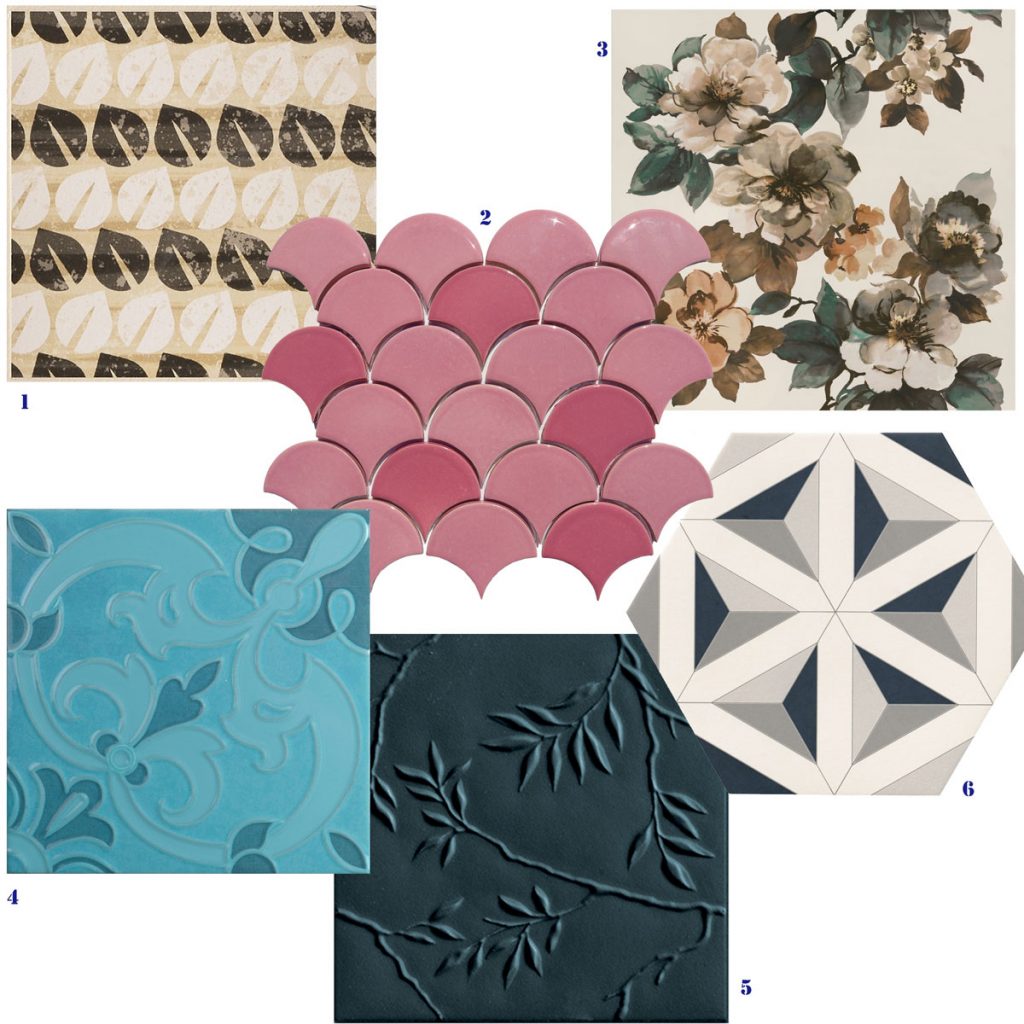 vzorky keramických obkladov vo vzore listov, kvetín, geometrickým vzorom a vystúpenými reliéfmi
