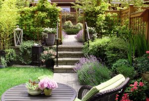 3 riešenia, ktoré budú svedčať malej záhrade