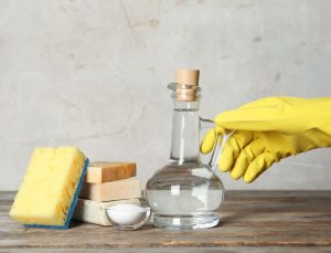 6 spôsobov ako využiť ocot na čistenie domácnosti