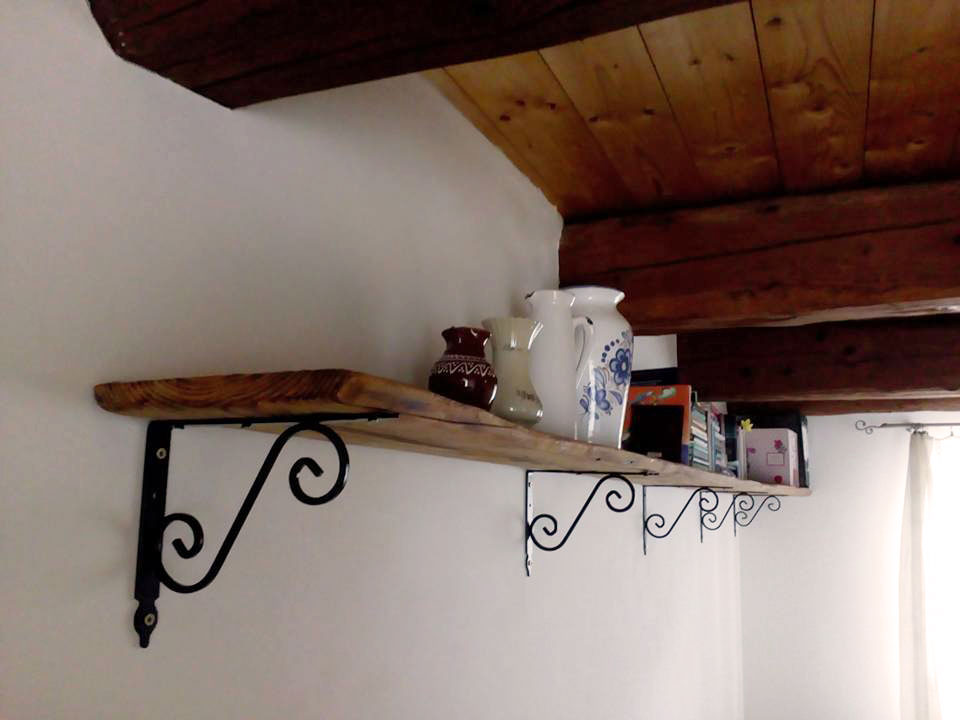 Premena maštale na obývačku - strop po rekonštrukcii