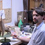 Andrej Frič vo svojej keramickej dielni