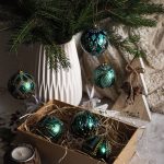 Vianočná kolekcia gúľ zdobená mandalou